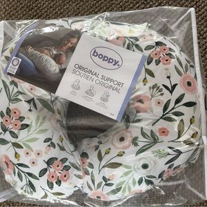 NWT Boppy Original Support Pillow with Pink and Green Floral Design